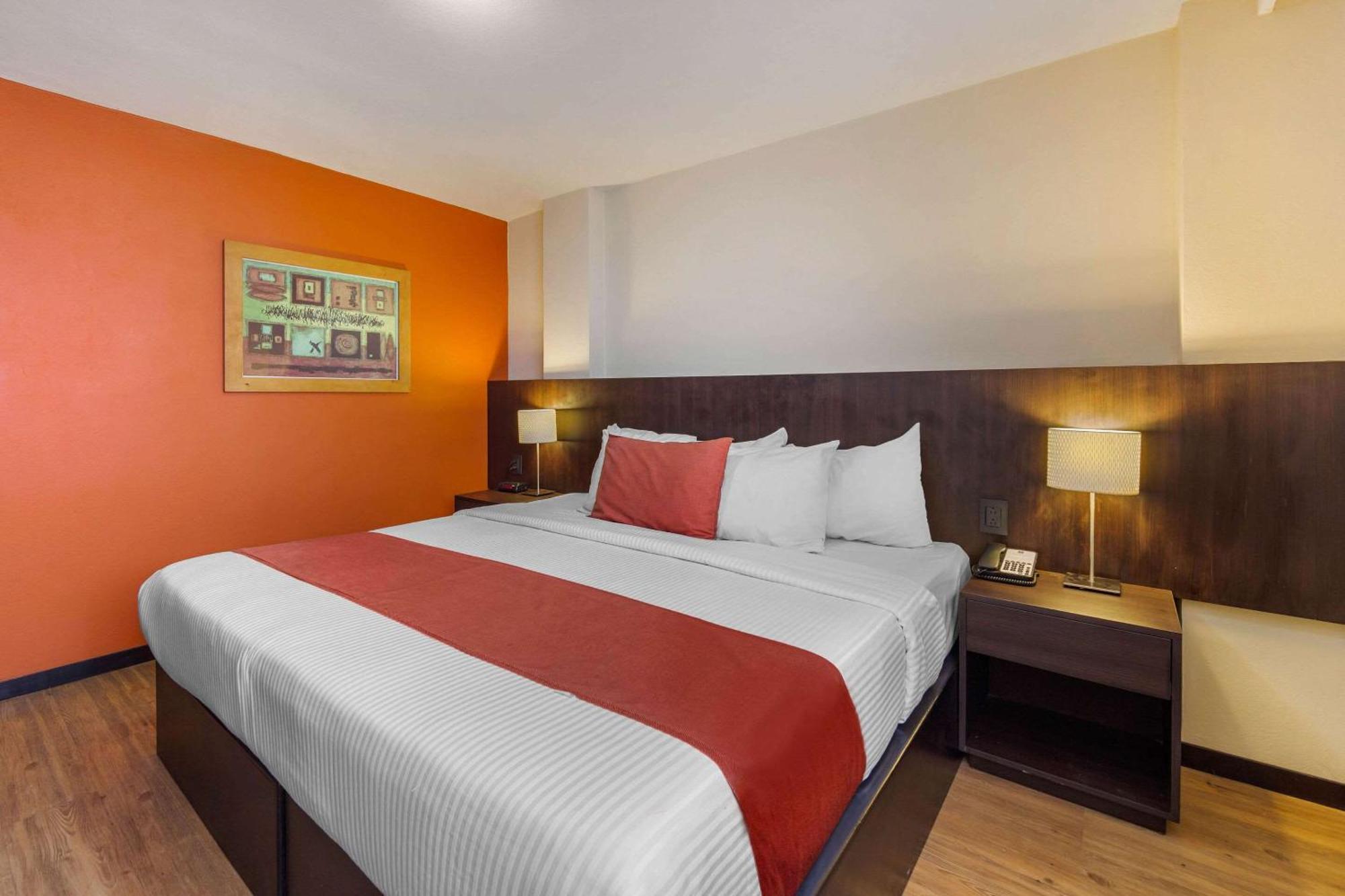 Comfort Inn San Luis Potosí Екстериор снимка