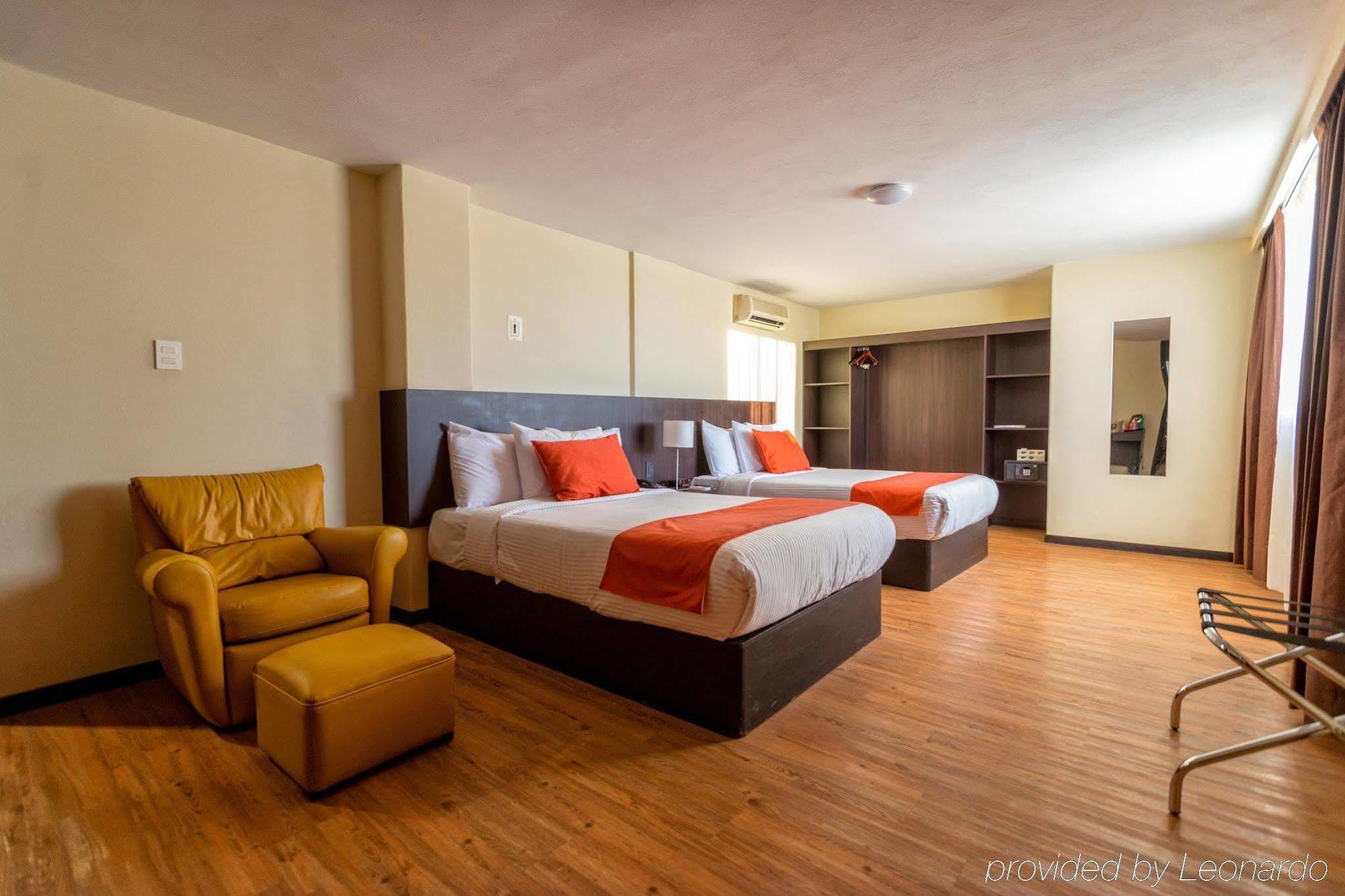 Comfort Inn San Luis Potosí Екстериор снимка