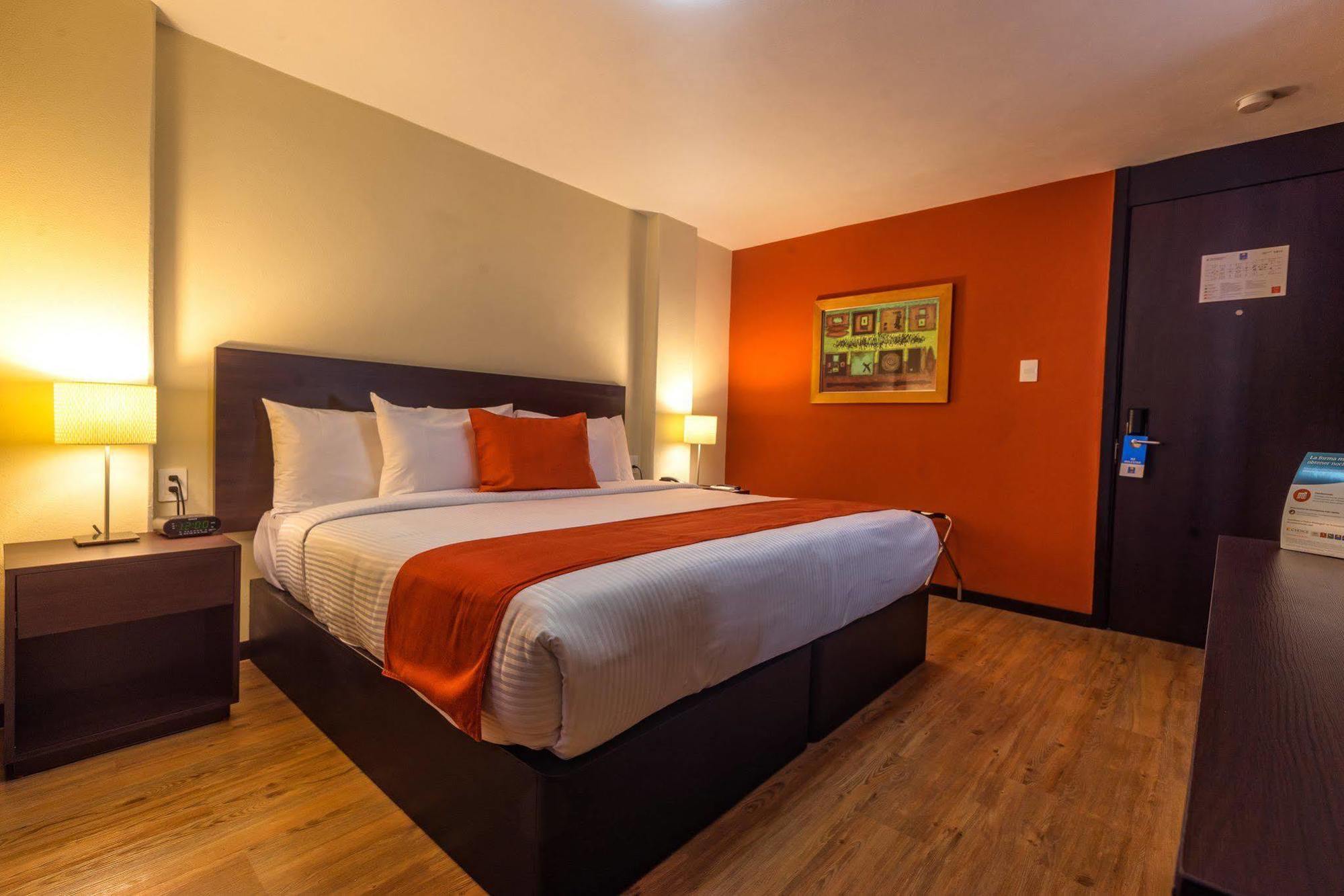 Comfort Inn San Luis Potosí Екстериор снимка